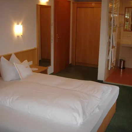 Apart Otel Tyrol 4*