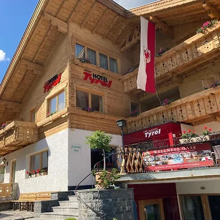 Aparthotel Tyrol 4*