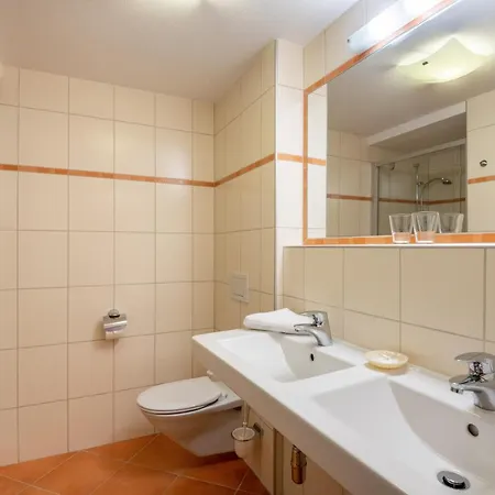 Apart Otel Tyrol Lermoos