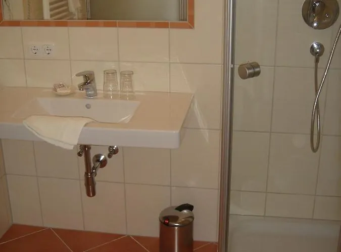 Tyrol Апарт-отель