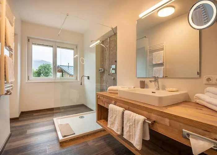 Tyrol Апарт-отель