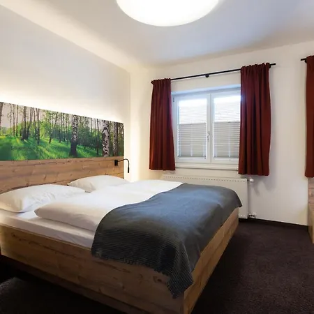 Ξενοδοχείο με διαμερίσματα Tyrol