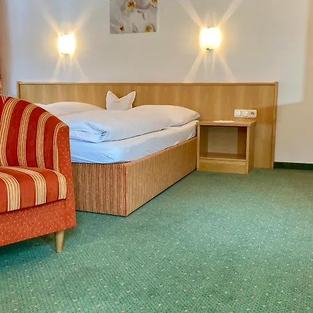 Tyrol Ξενοδοχείο με διαμερίσματα 4*