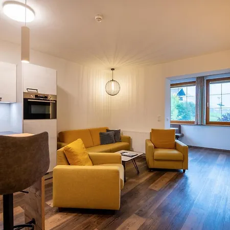 Ξενοδοχείο με διαμερίσματα Tyrol 4*