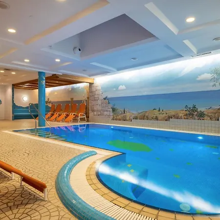 Ξενοδοχείο με διαμερίσματα Tyrol