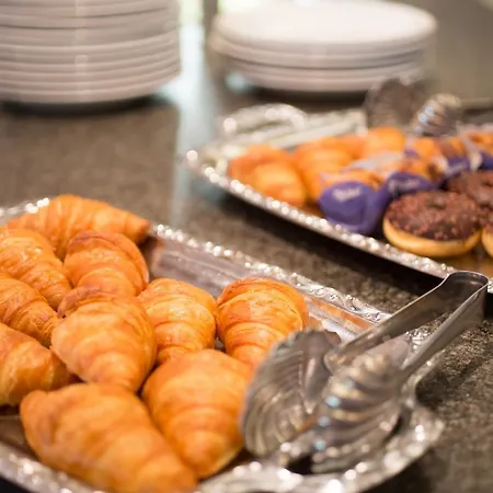 Tyrol Ξενοδοχείο με διαμερίσματα