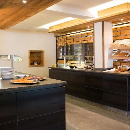 Tyrol Apart-hotel Lermoos