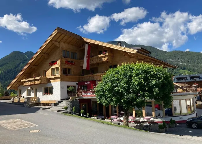 Tyrol Ξενοδοχείο με διαμερίσματα 4*