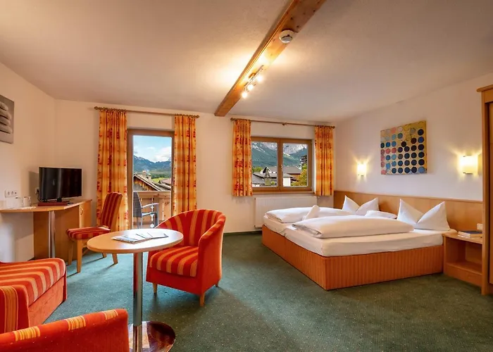 Tyrol Ξενοδοχείο με διαμερίσματα 4*