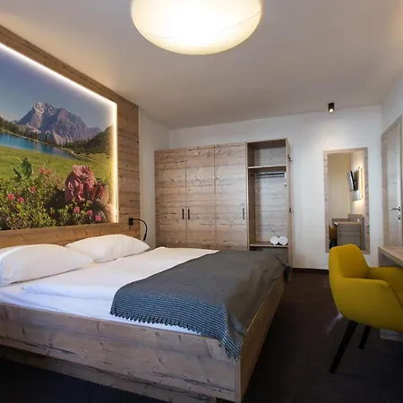 Tyrol 4*